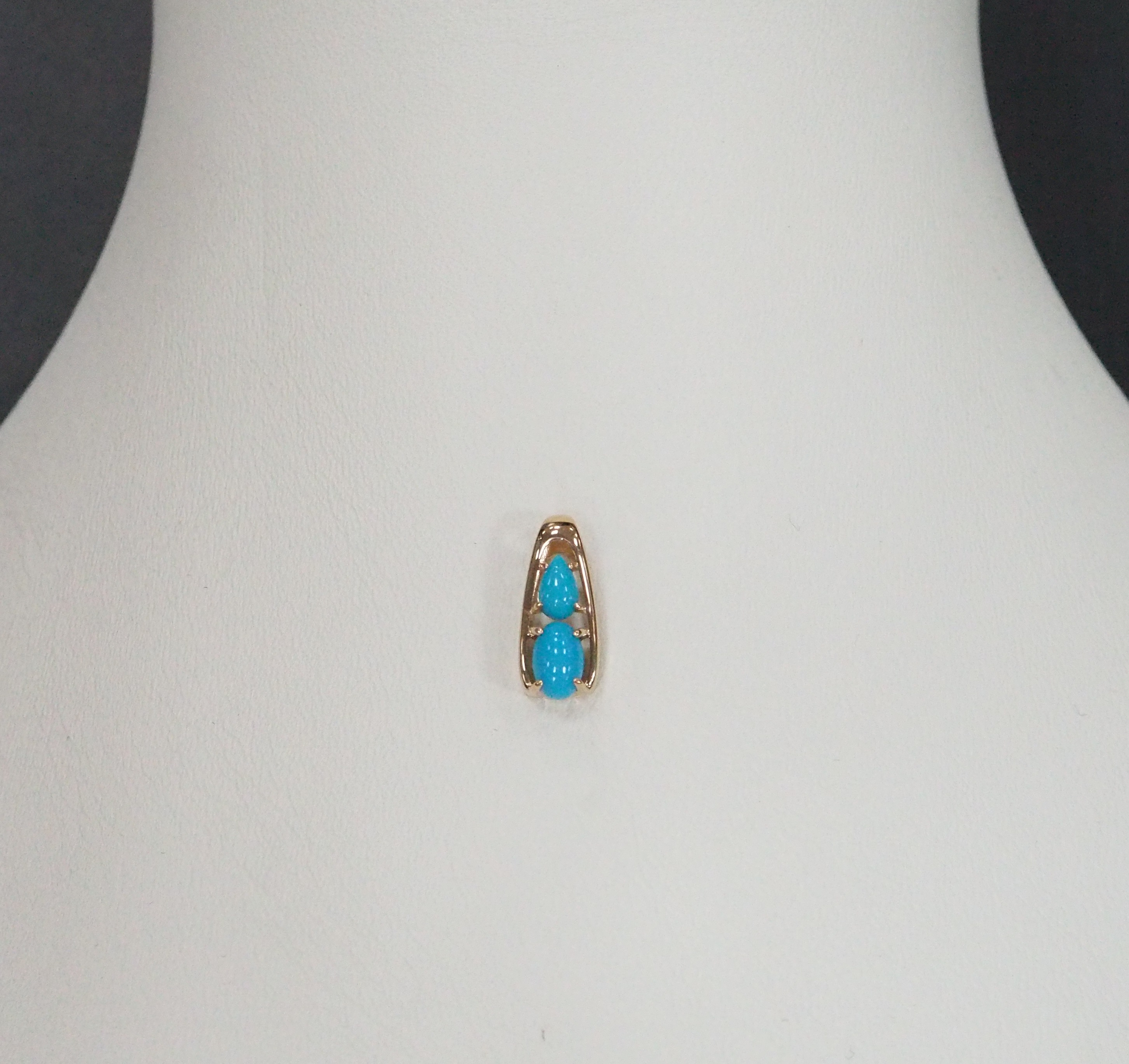 Подвеска из золота с бирюзой